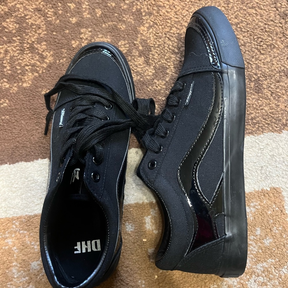 Authentic DHF Shepperd Sneakers. - Picture 13 of 16